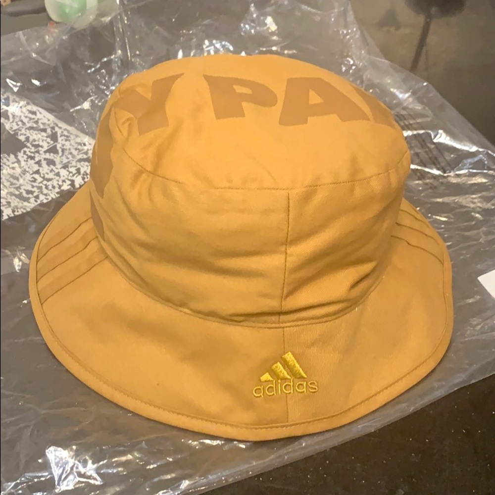 Ivy park bucket hat (drip 2 )